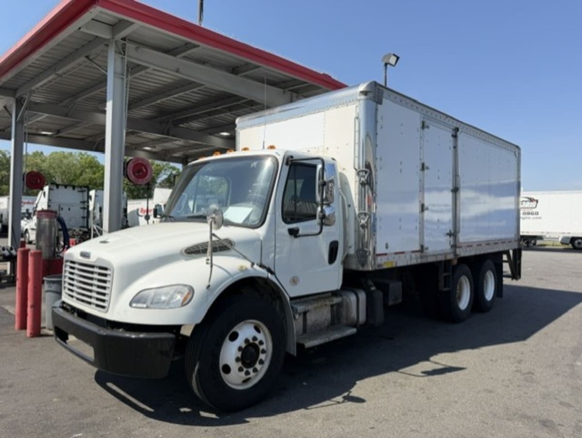 2019 Freightliner M2 106