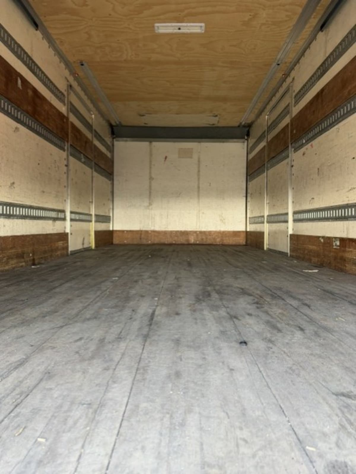 2019 Freightliner M2 106 in Farmingdale, NY — photo 8