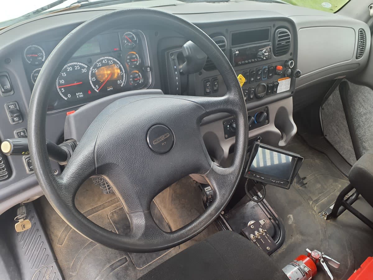 2020 Freightliner M2 106 in Converse, TX — photo 7