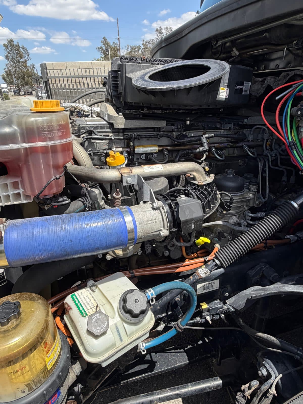 2020 Freightliner Cascadia in Fontana, CA — photo 9