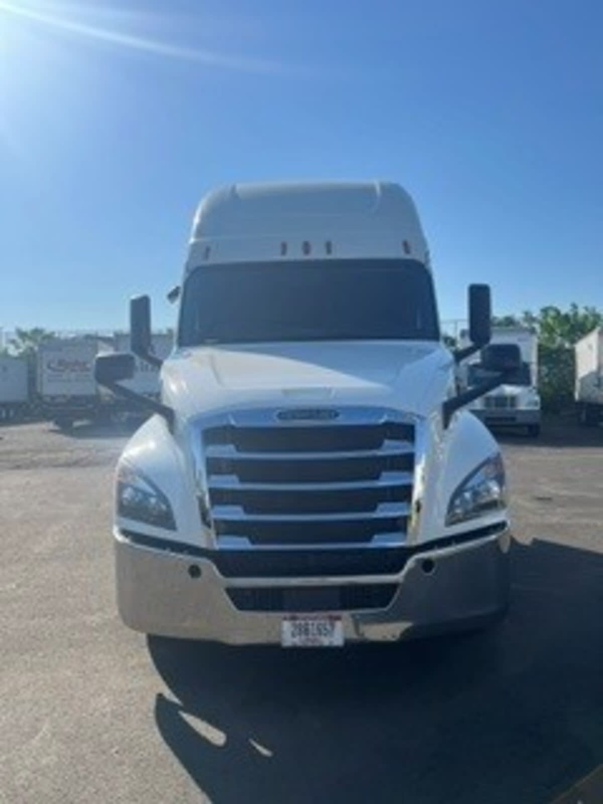 2019 Freightliner Cascadia in Newark, NJ — photo 2