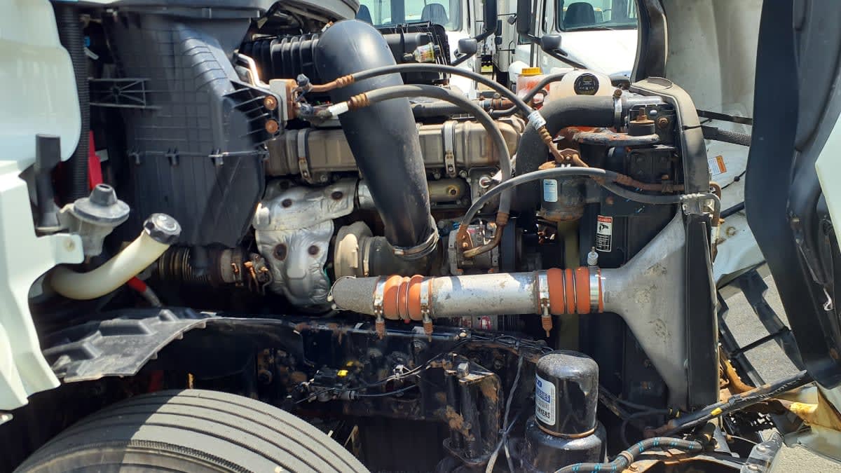 2020 Freightliner Cascadia in Springfield, MA — photo 11