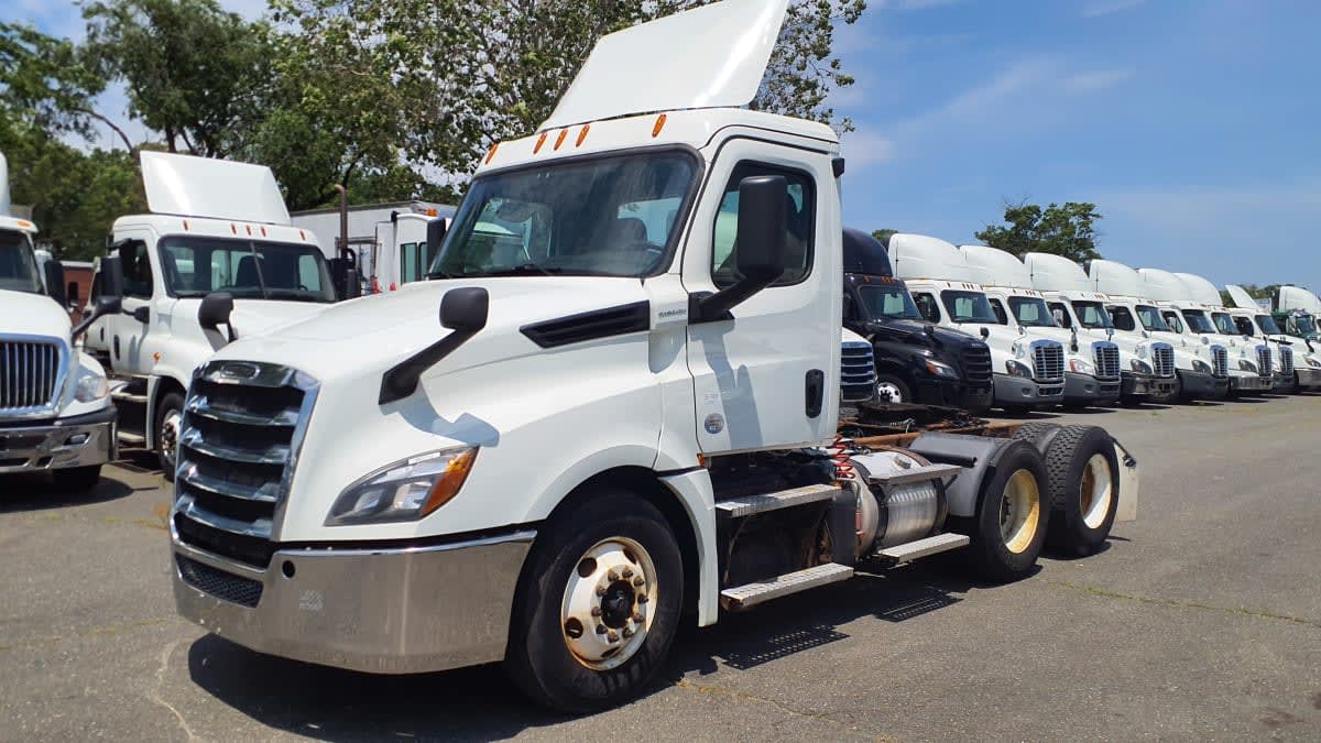 2020 Freightliner Cascadia