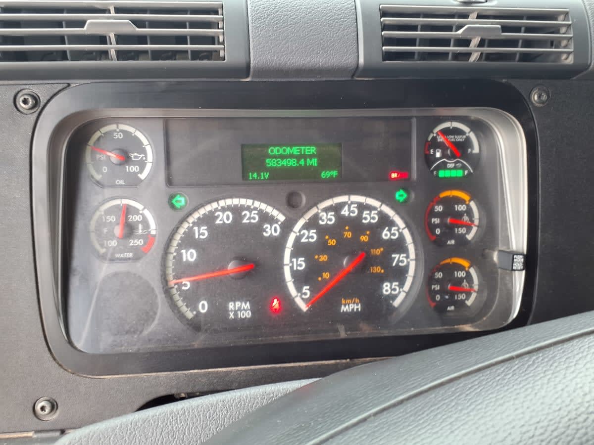 2020 Freightliner Cascadia in Fort Worth, TX — photo 11