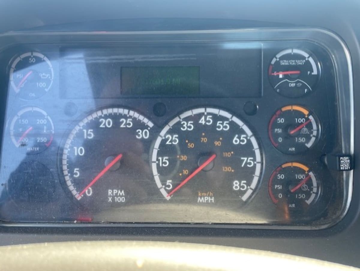2020 Freightliner M2 112 in Farmingdale, NY — photo 9