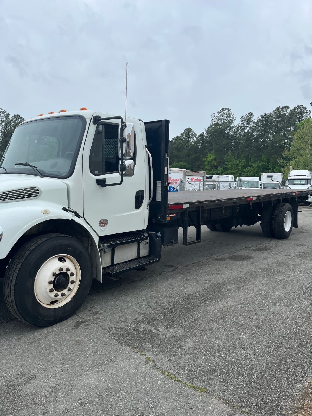 2019 Freightliner M2 106