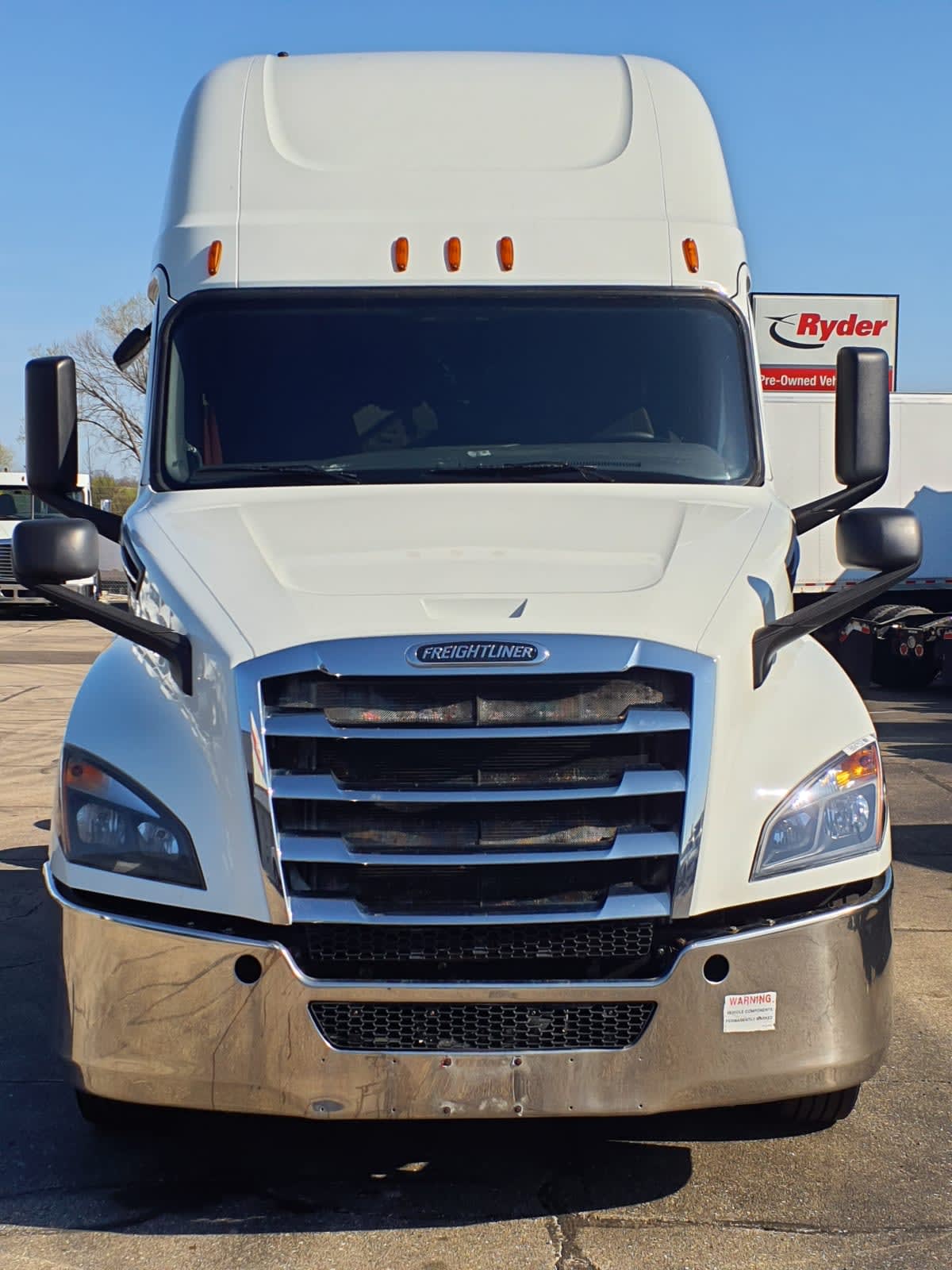 2020 Freightliner Cascadia in Oak Creek, WI — photo 2