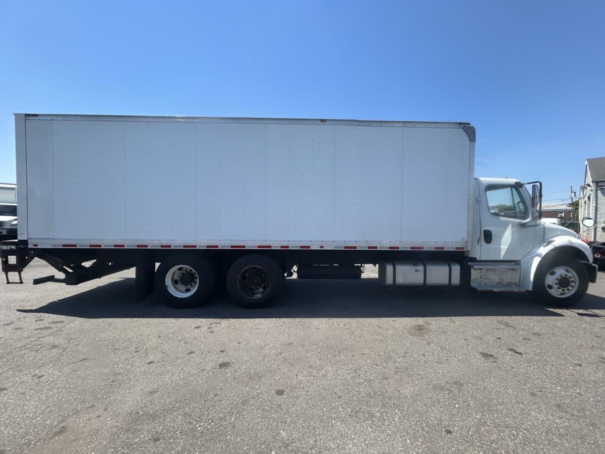 2019 Freightliner M2 106 in Newark, NJ — photo 10
