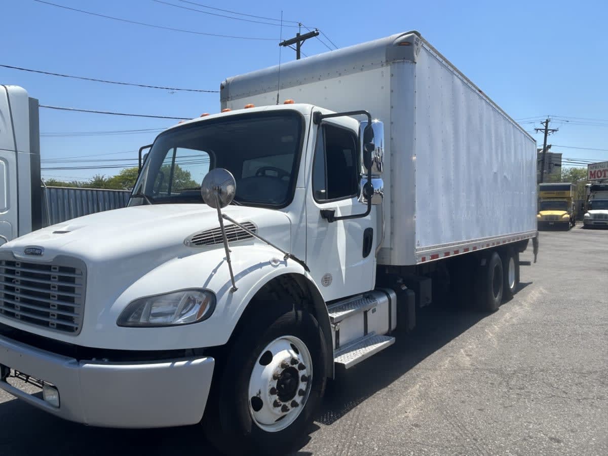 2019 Freightliner M2 106