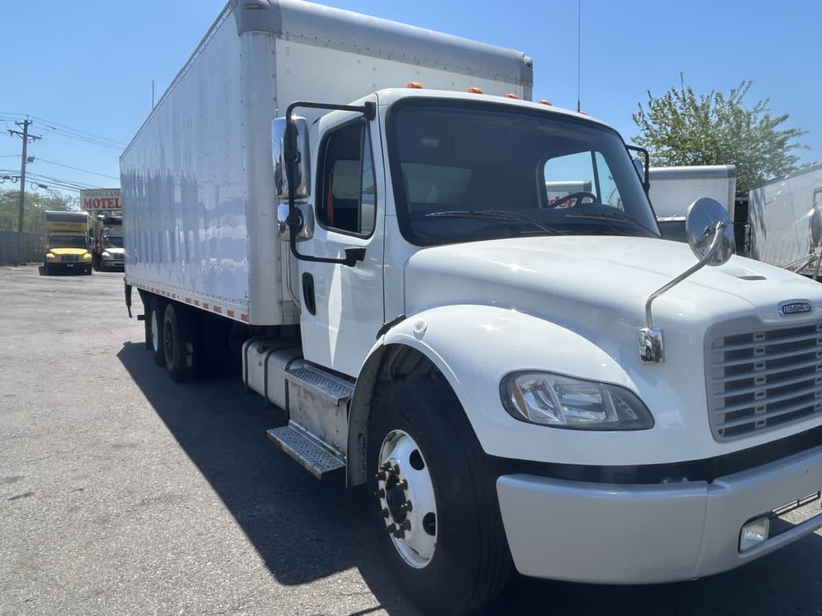 2019 Freightliner M2 106 in Newark, NJ — photo 3
