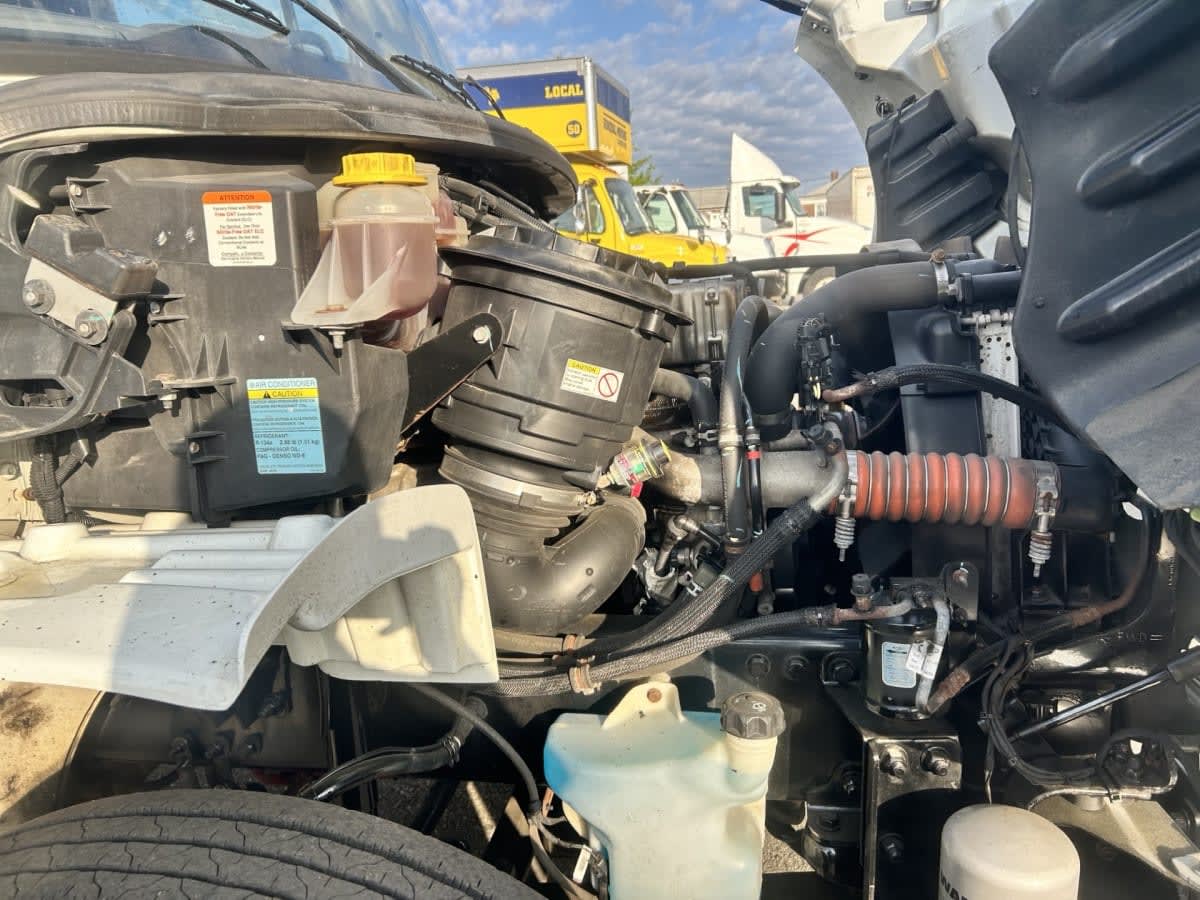 2019 Freightliner M2 106 in Newark, NJ — photo 9