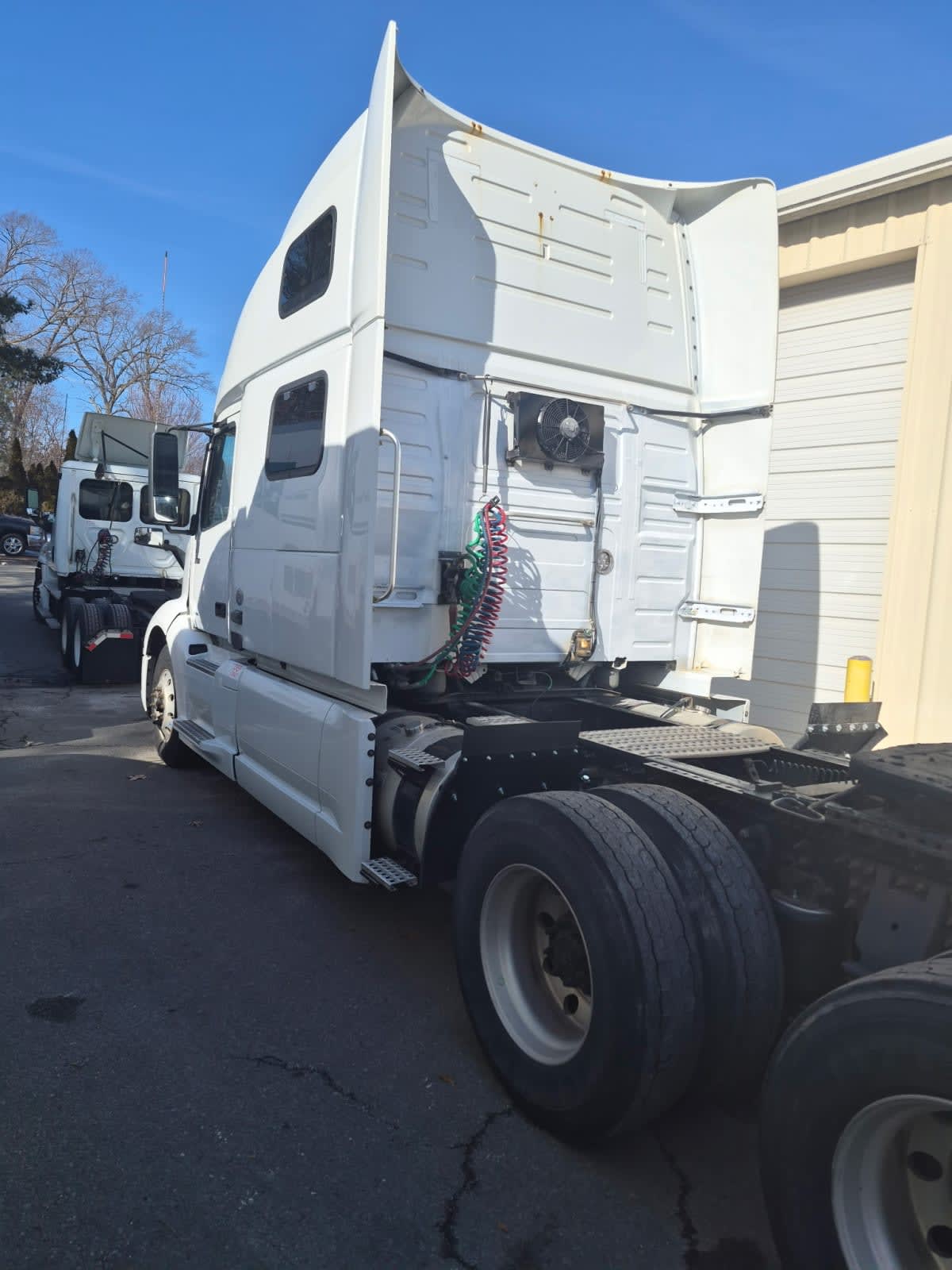2020 Volvo VNL 860 in Ashland, VA — photo 6
