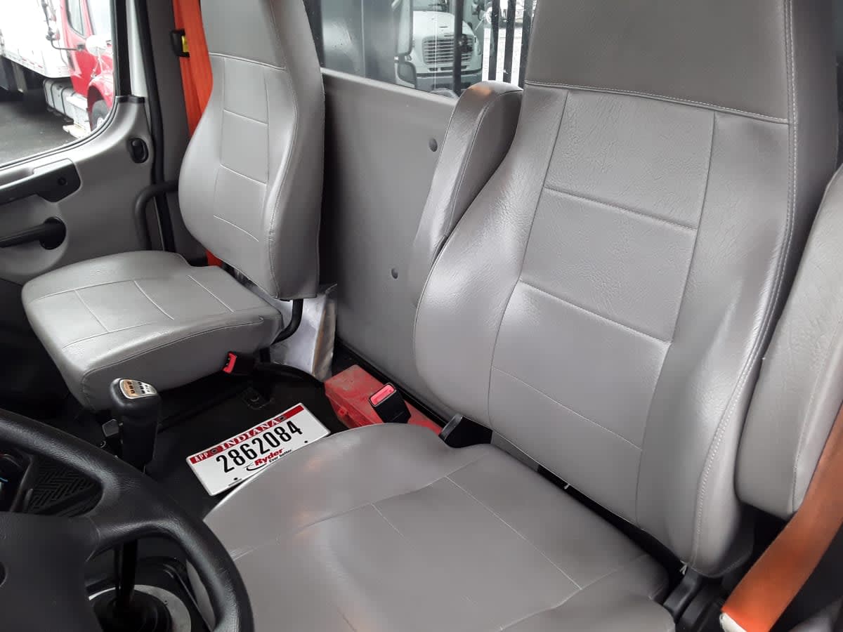 2019 Freightliner 114SD in Allentown, PA — photo 12