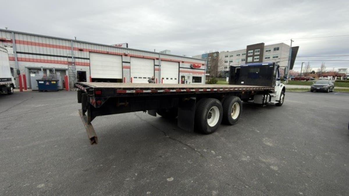 2020 Freightliner M2 106 in Allentown, PA — photo 4