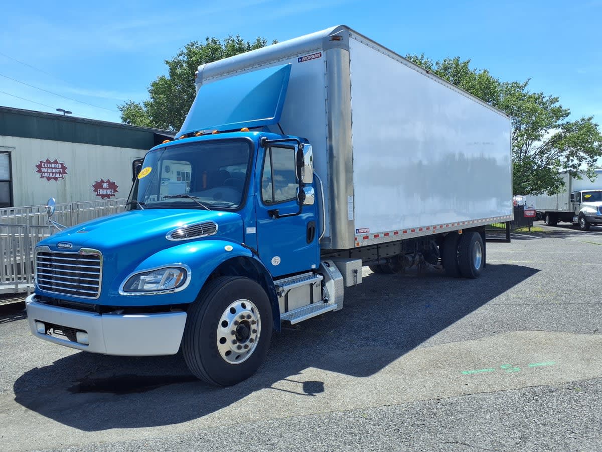 2020 Freightliner M2 106