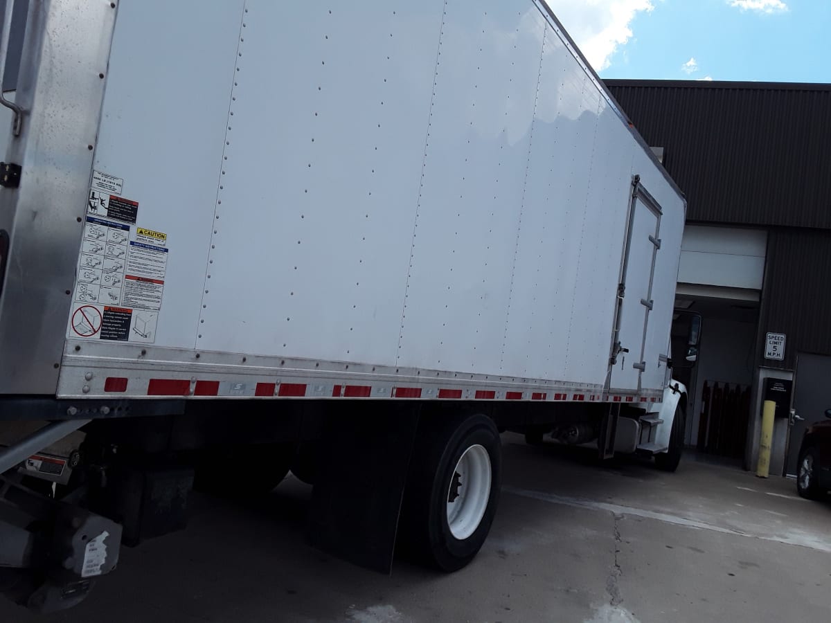 2020 Freightliner M2 106 in Kansas City, MO — photo 4