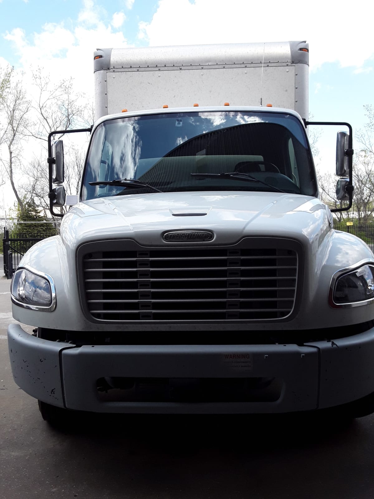 2020 Freightliner M2 106 in Kansas City, MO — photo 2