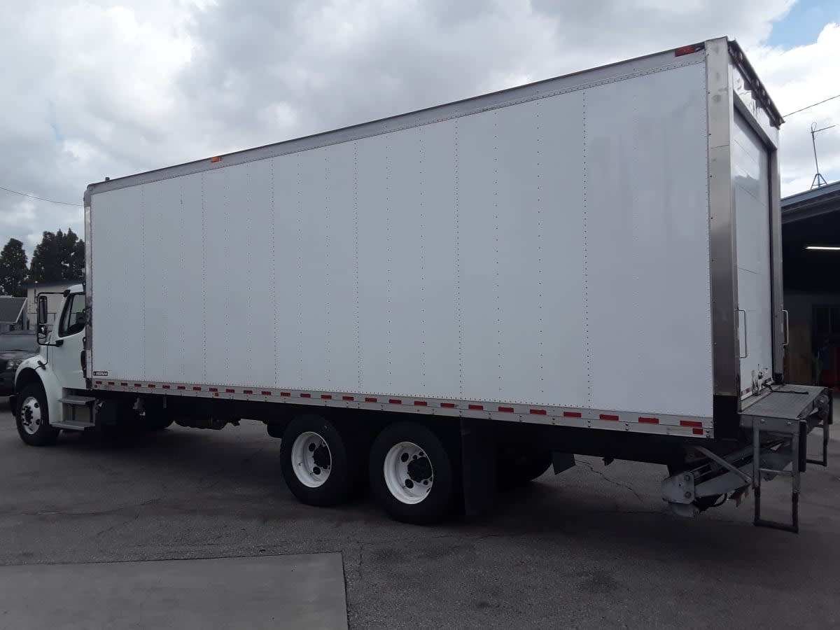 2020 Freightliner M2 106 in Montebello, CA — photo 6