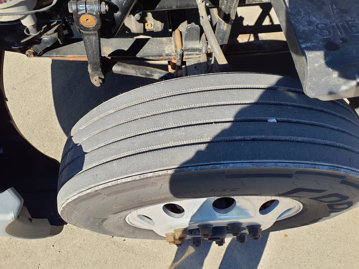 2020 Freightliner Cascadia in Indianapolis, IN — photo 12