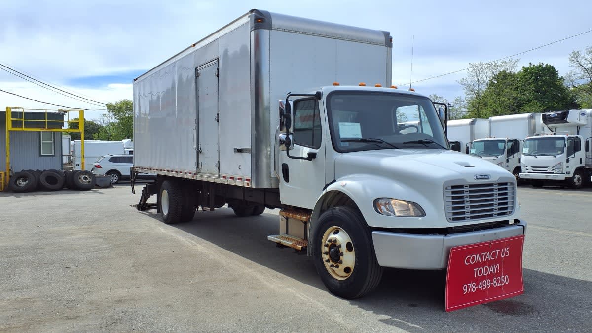 2020 Freightliner M2 106 in Salisbury, MA — photo 3