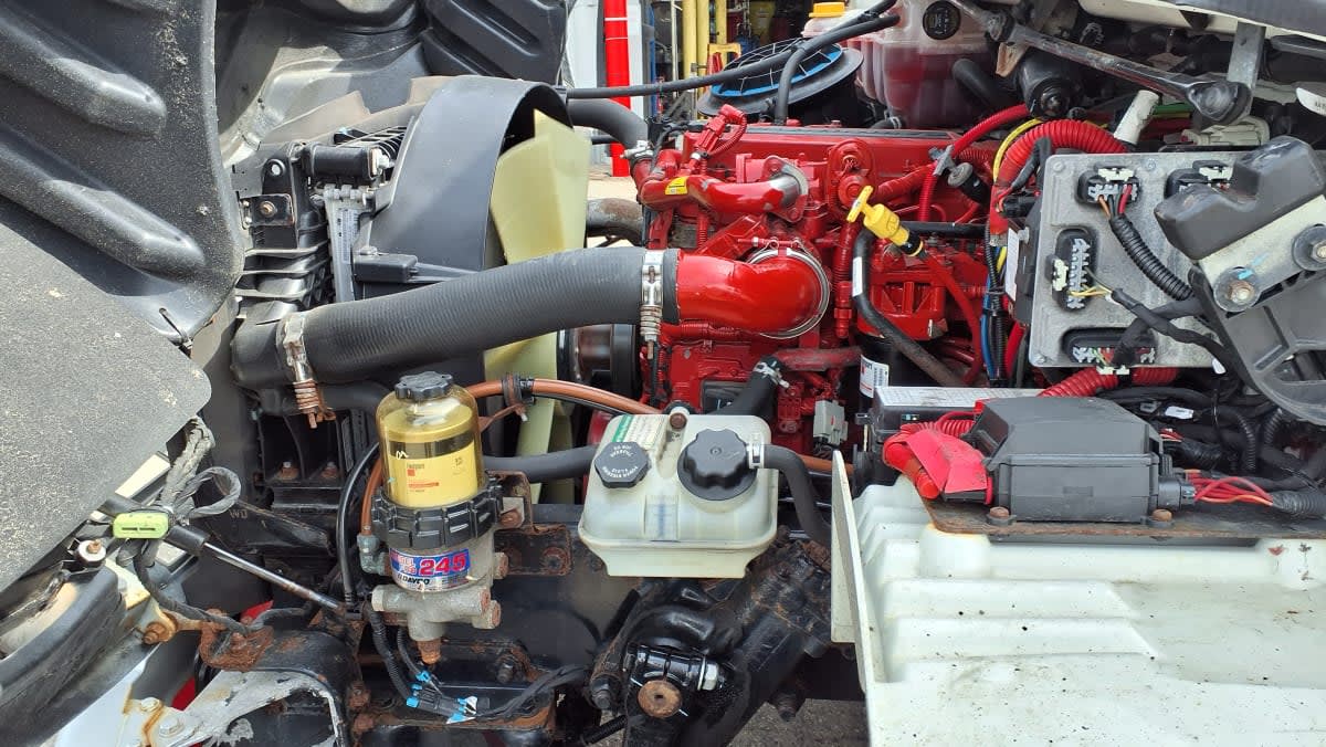 2020 Freightliner M2 106 in Salisbury, MA — photo 9