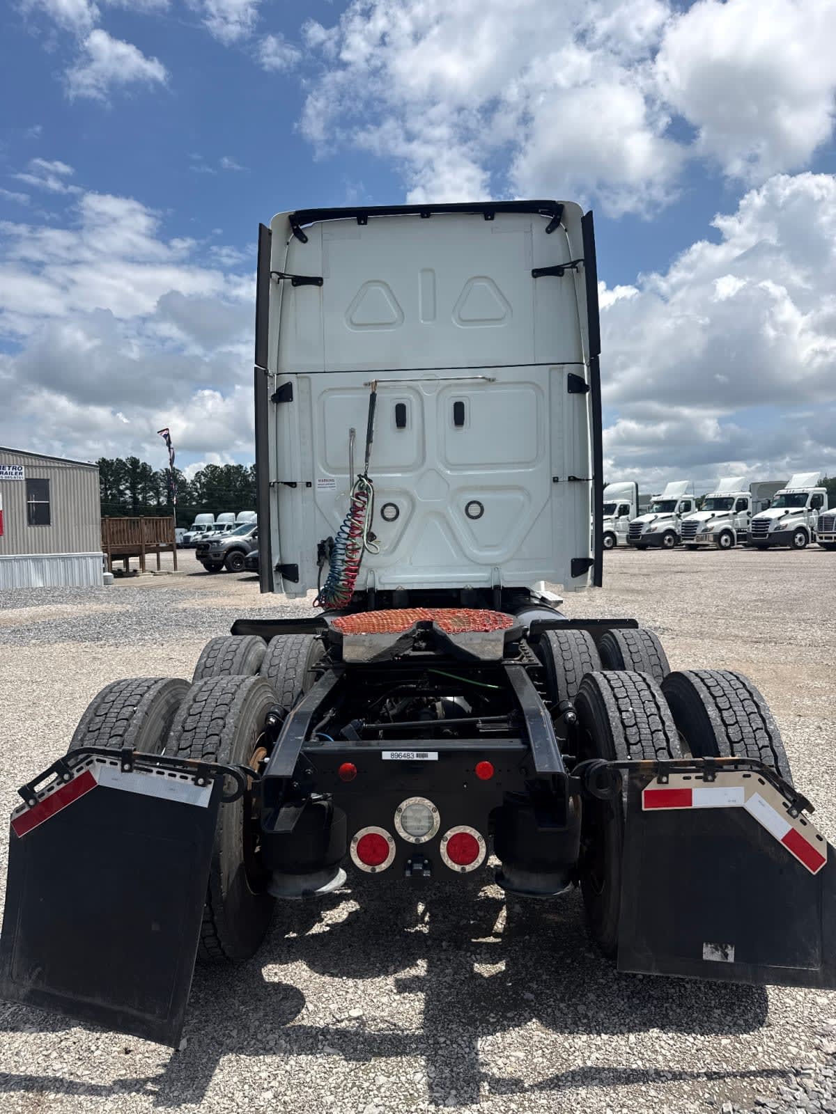 2020 Freightliner Cascadia in Birmingham, AL — photo 5