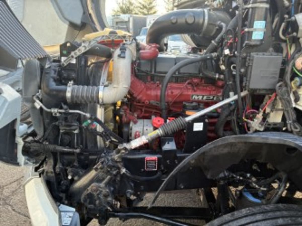 2020 Mack Anthem in Kearny, NJ — photo 14