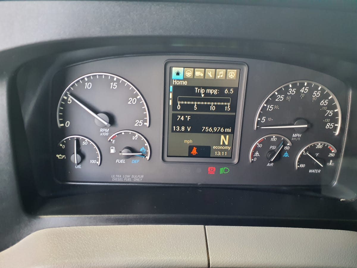 2020 Freightliner Cascadia in Springfield, MA — photo 10