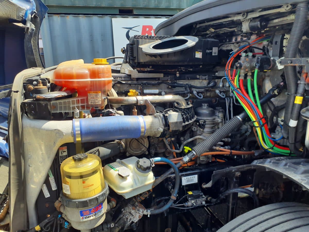 2020 Freightliner Cascadia in Springfield, MA — photo 9