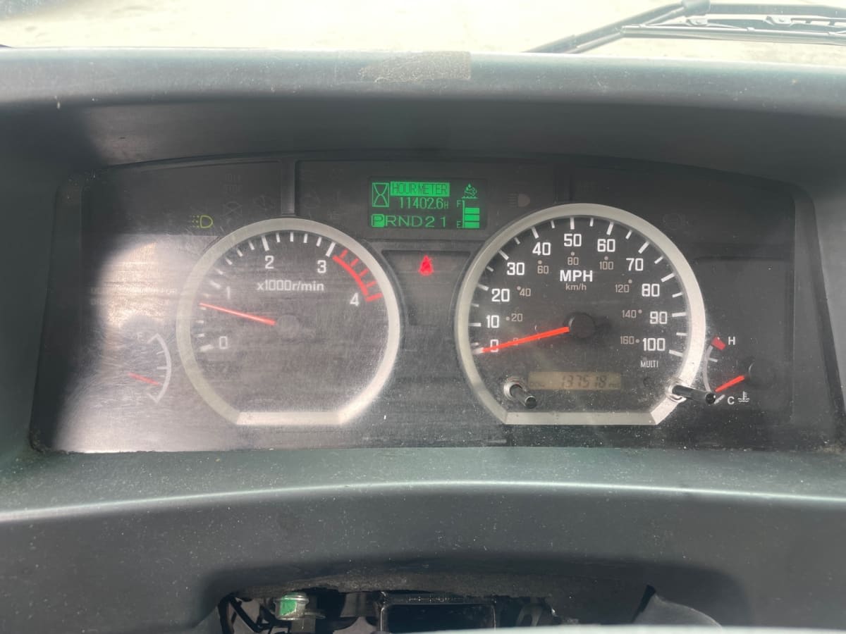 2019 Isuzu NQR in Farmingdale, NY — photo 11