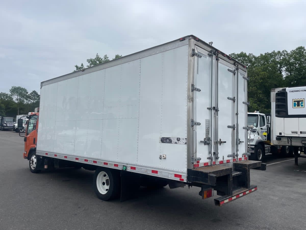 2019 Isuzu NQR in Farmingdale, NY — photo 6