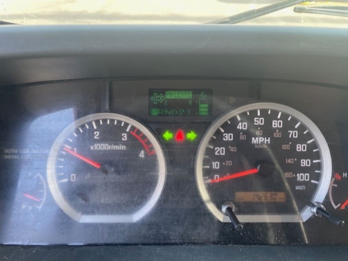 2019 Isuzu NQR in Farmingdale, NY — photo 11