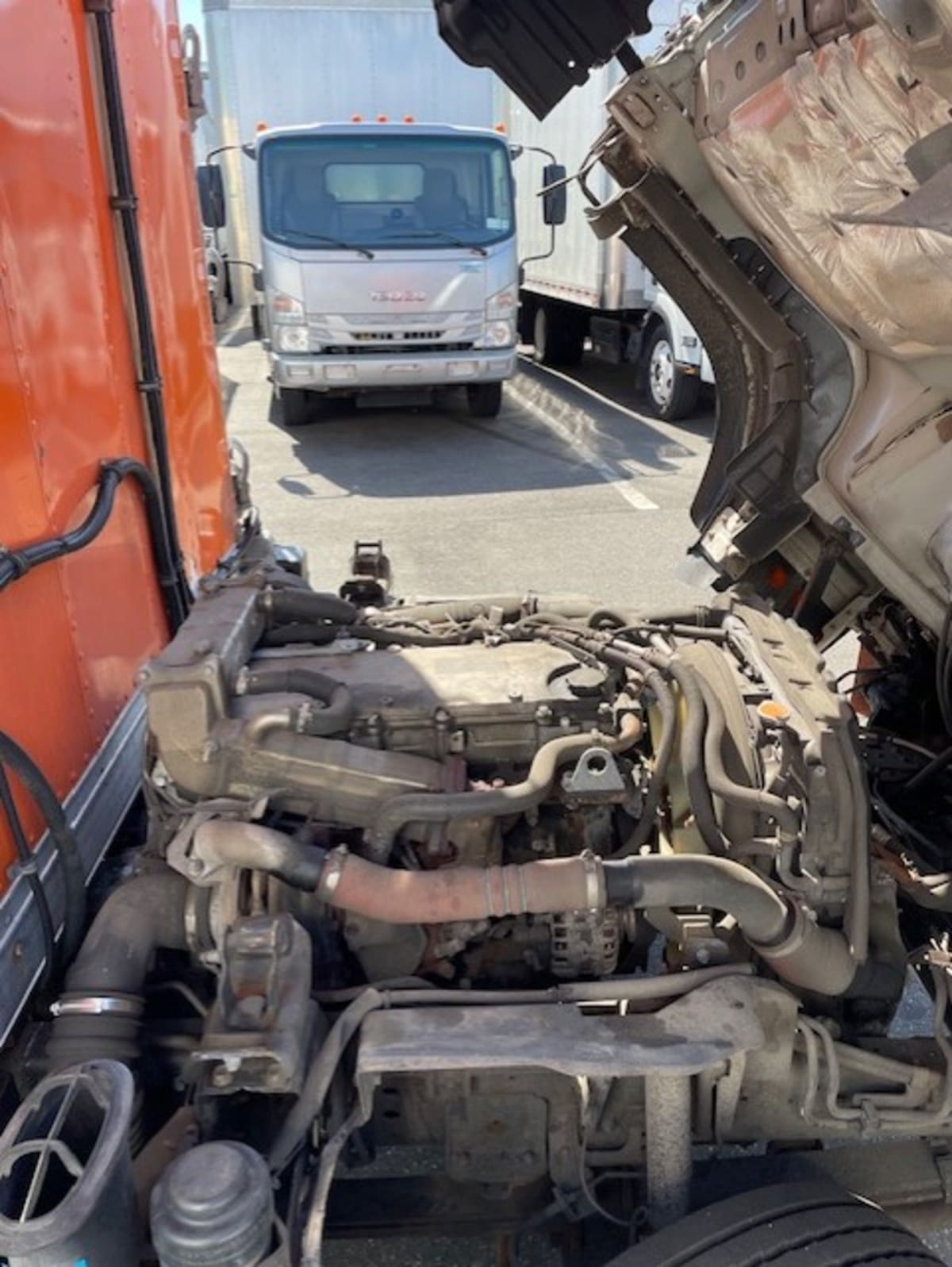 2019 Isuzu NQR in Farmingdale, NY — photo 12