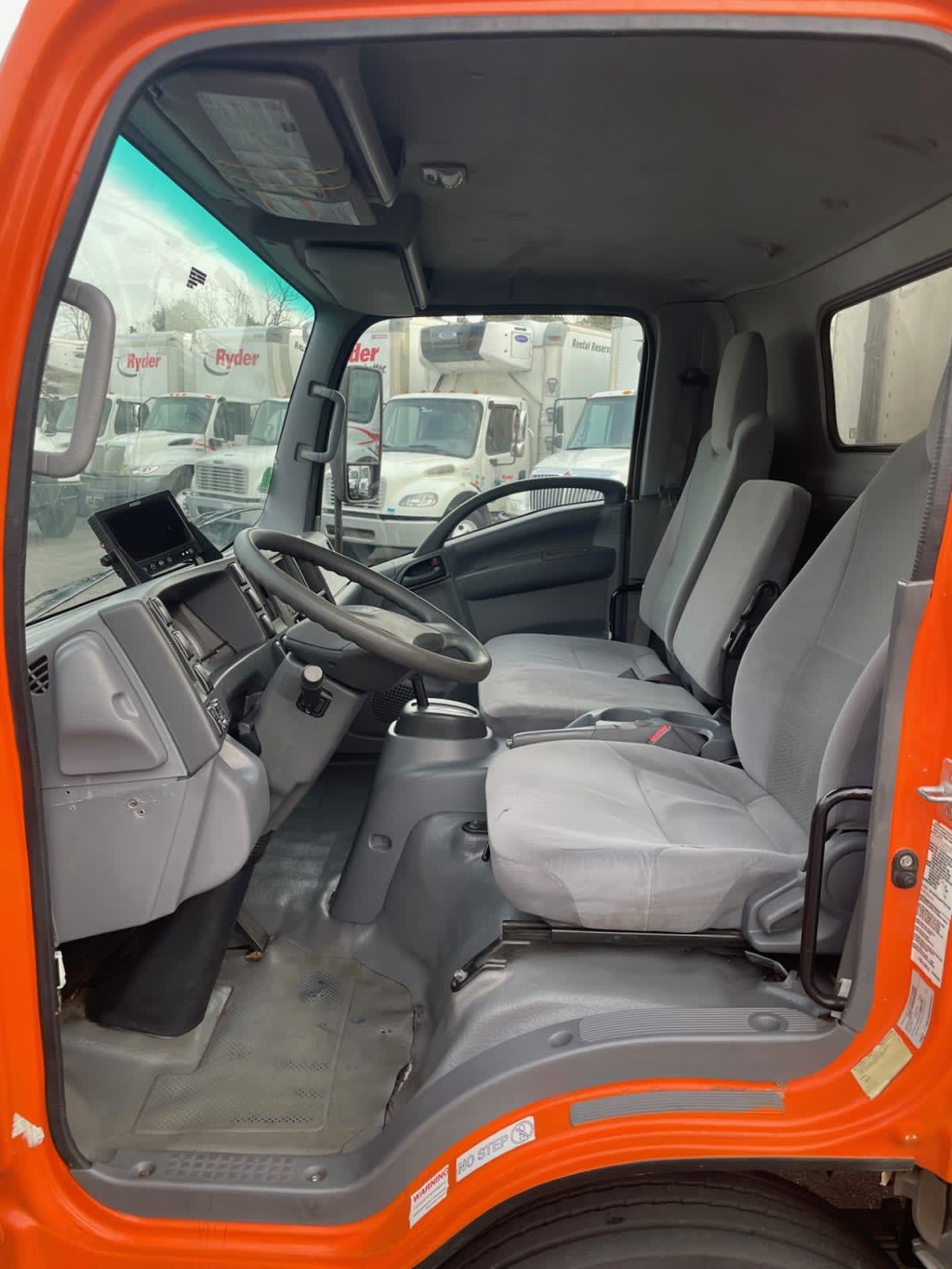 2019 Isuzu NQR in Farmingdale, NY — photo 8