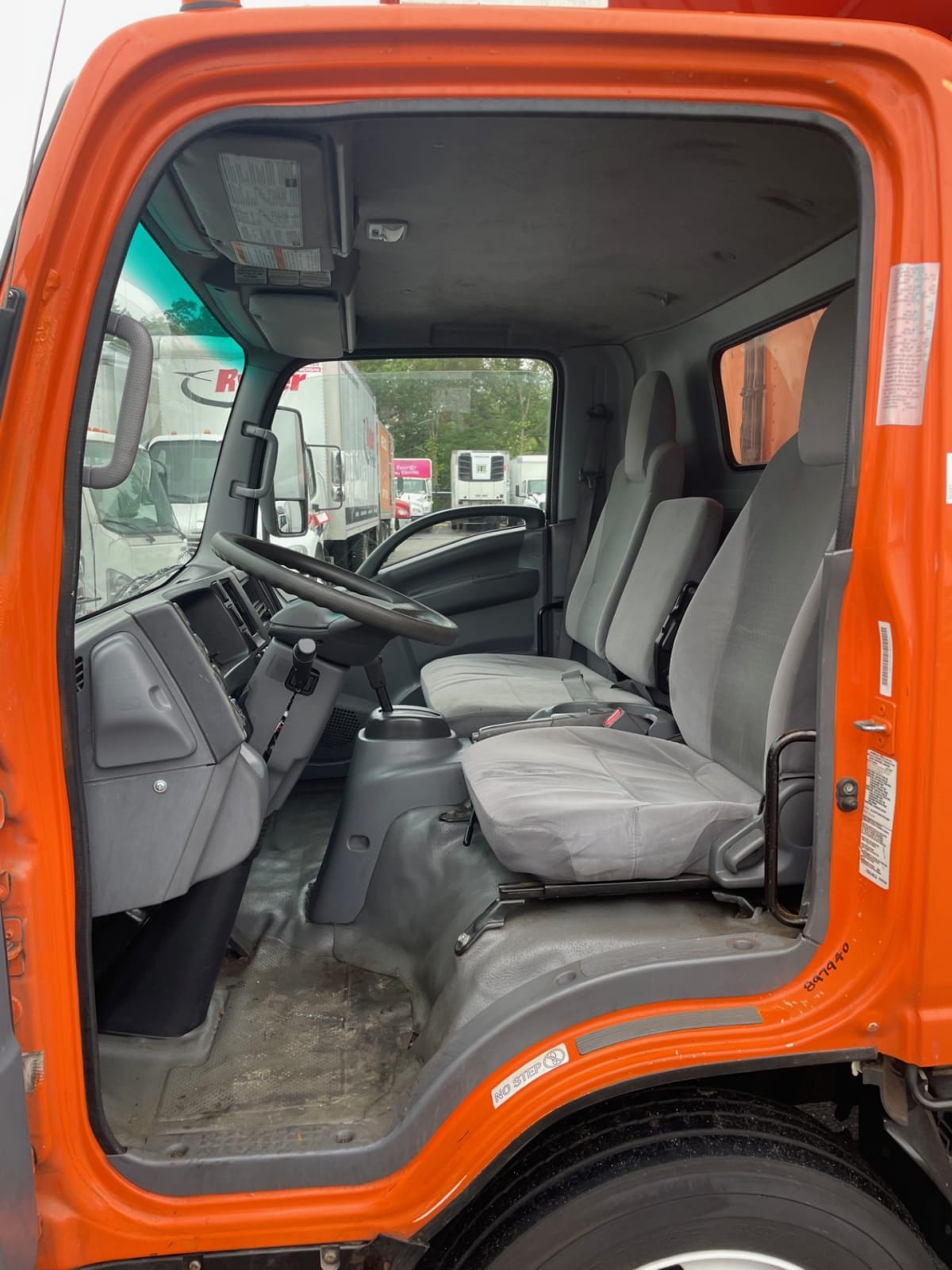 2019 Isuzu NQR in Farmingdale, NY — photo 8