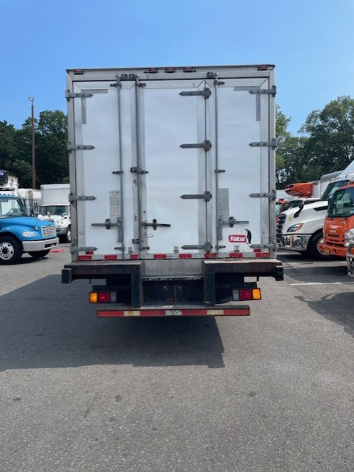 2019 Isuzu NQR in Farmingdale, NY — photo 5
