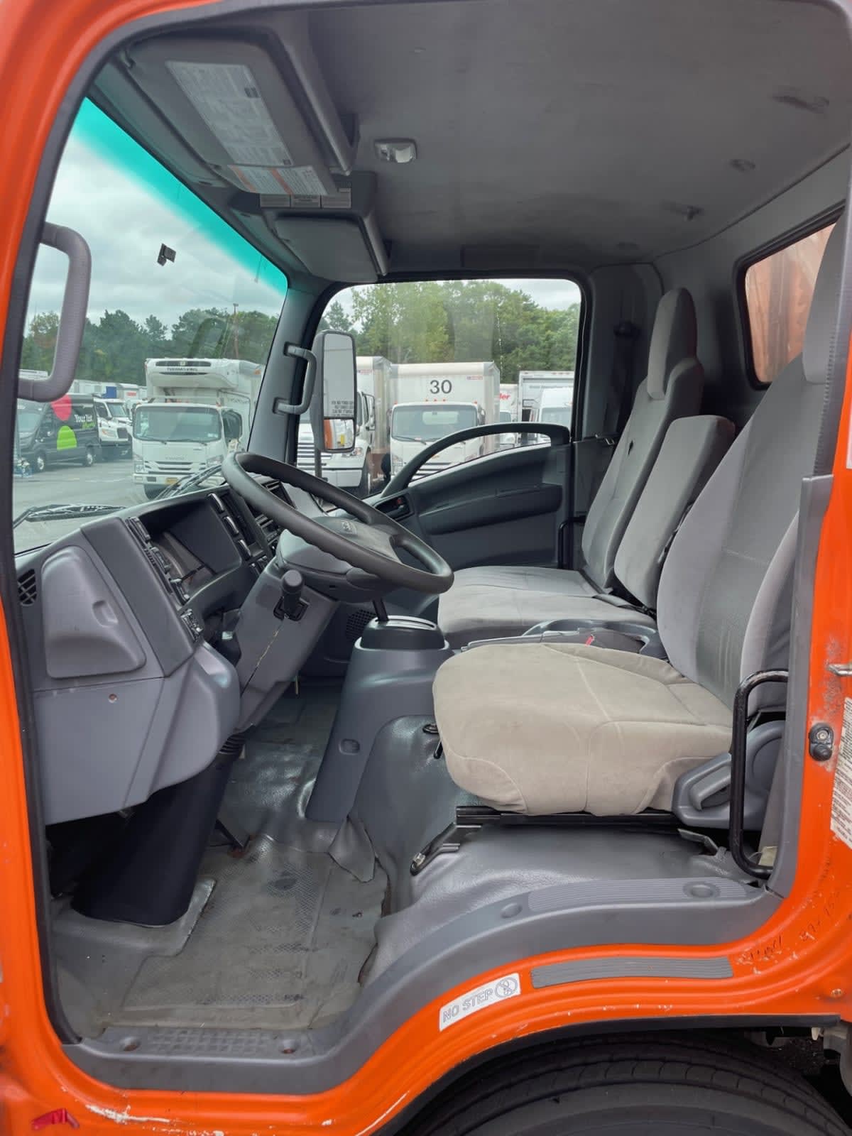 2019 Isuzu NQR in Farmingdale, NY — photo 8