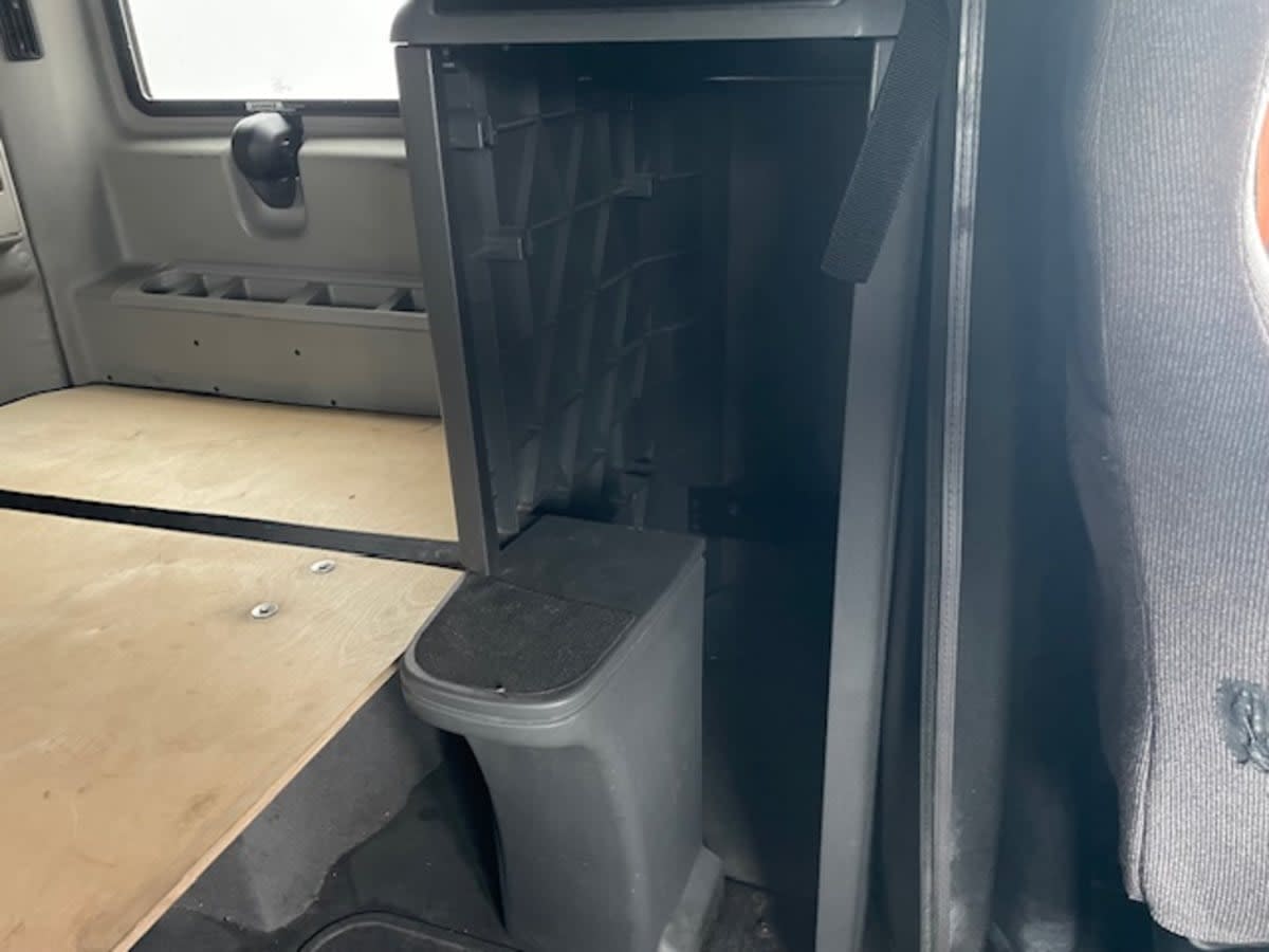 2019 International LT in Farmingdale, NY — photo 15