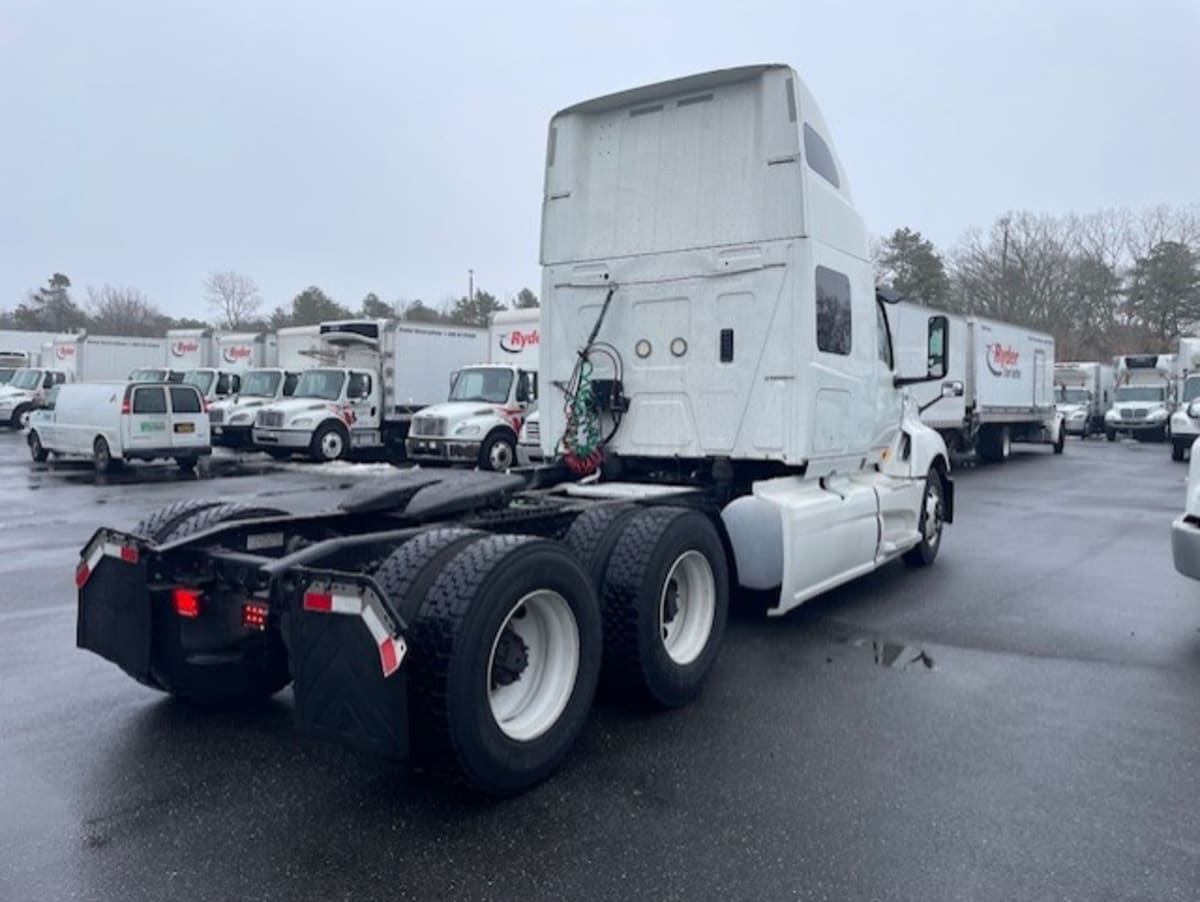 2019 International LT in Farmingdale, NY — photo 4