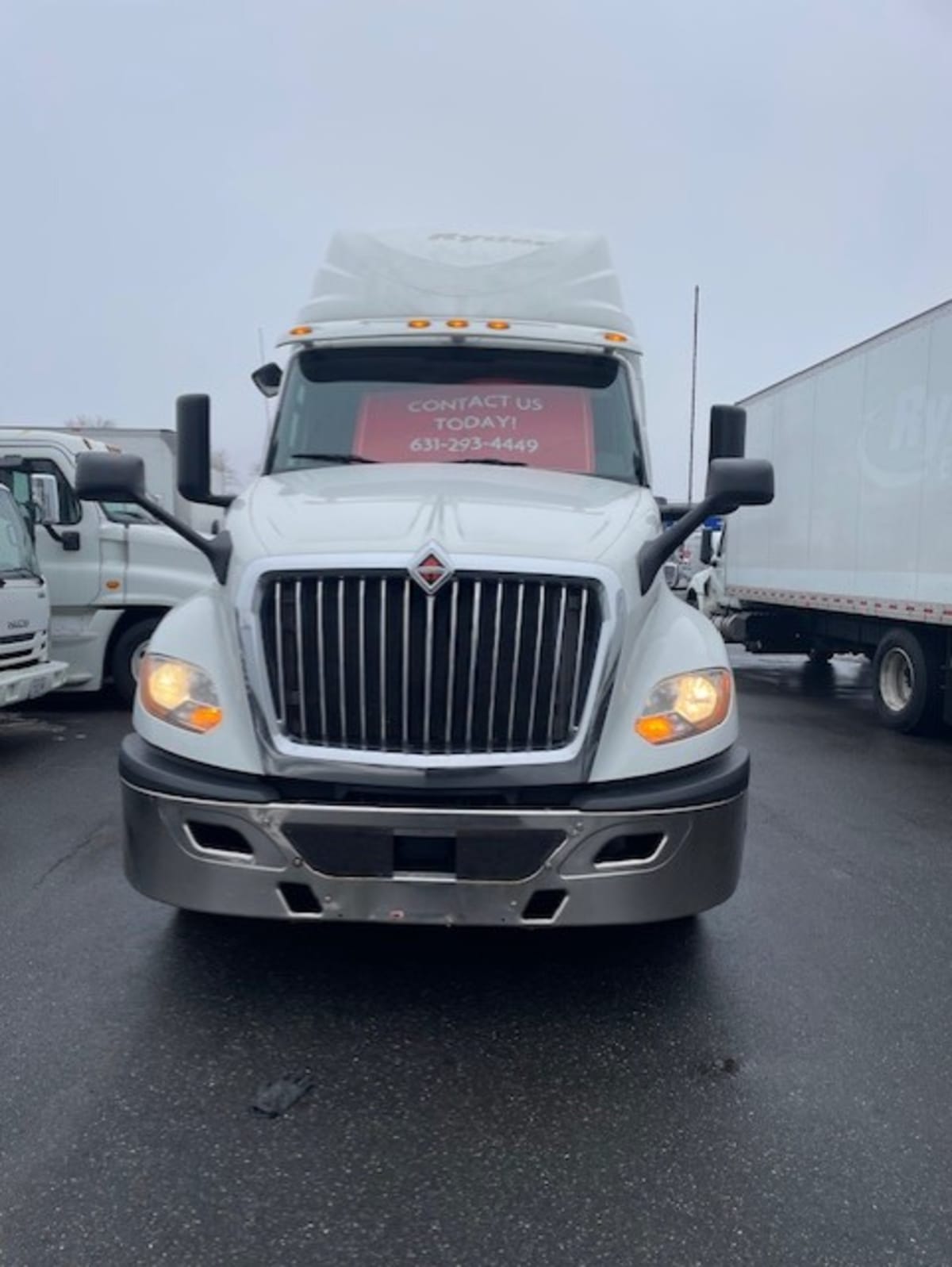 2019 International LT in Farmingdale, NY — photo 2