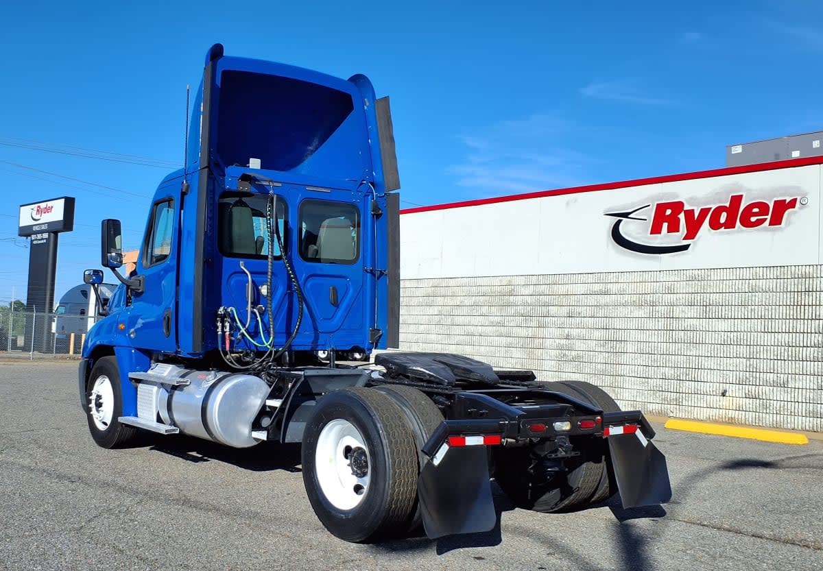 2019 Freightliner Cascadia in Memphis, TN — photo 6