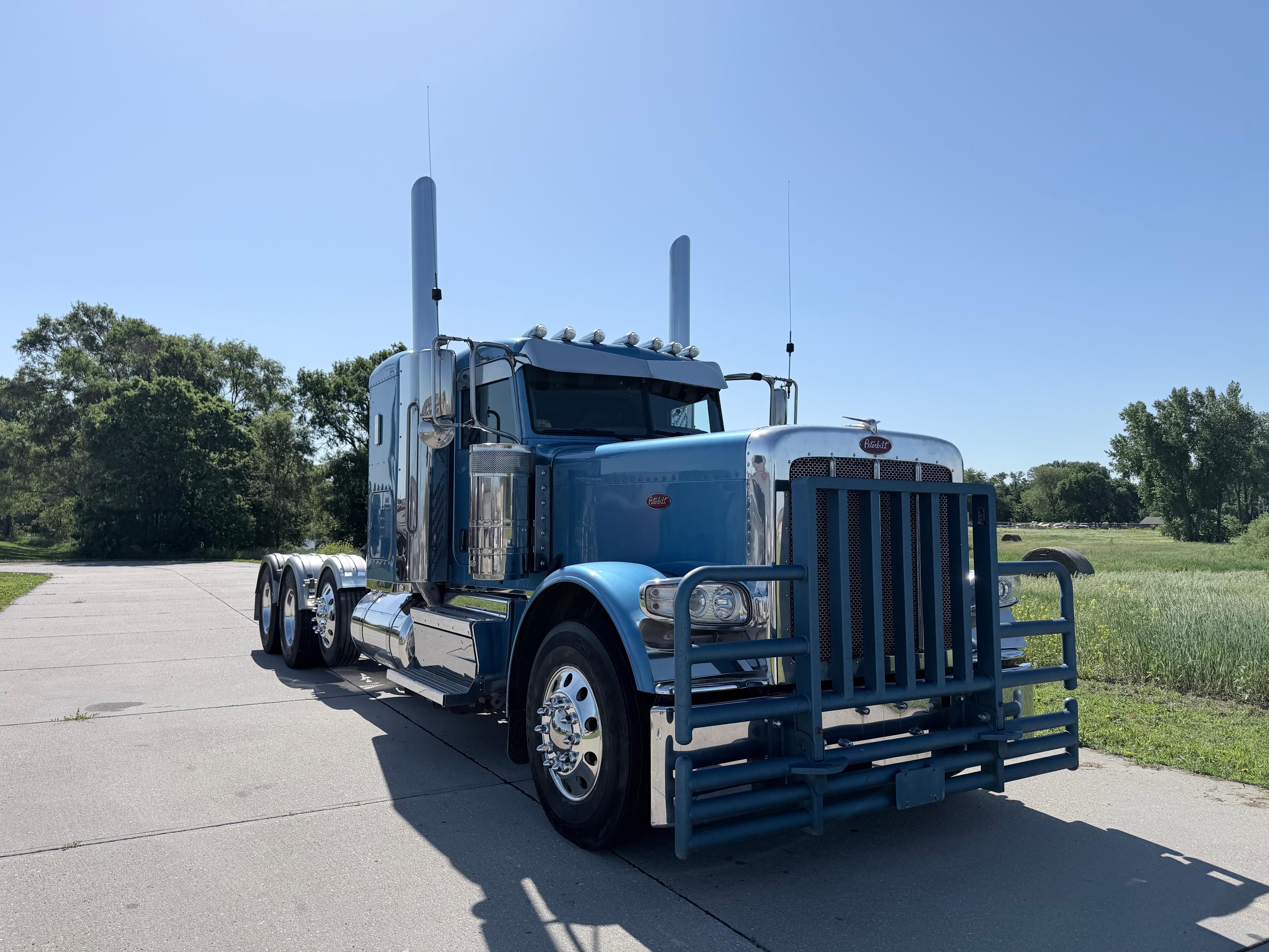 2023 Peterbilt 389 in NORFOLK, NE — photo 4