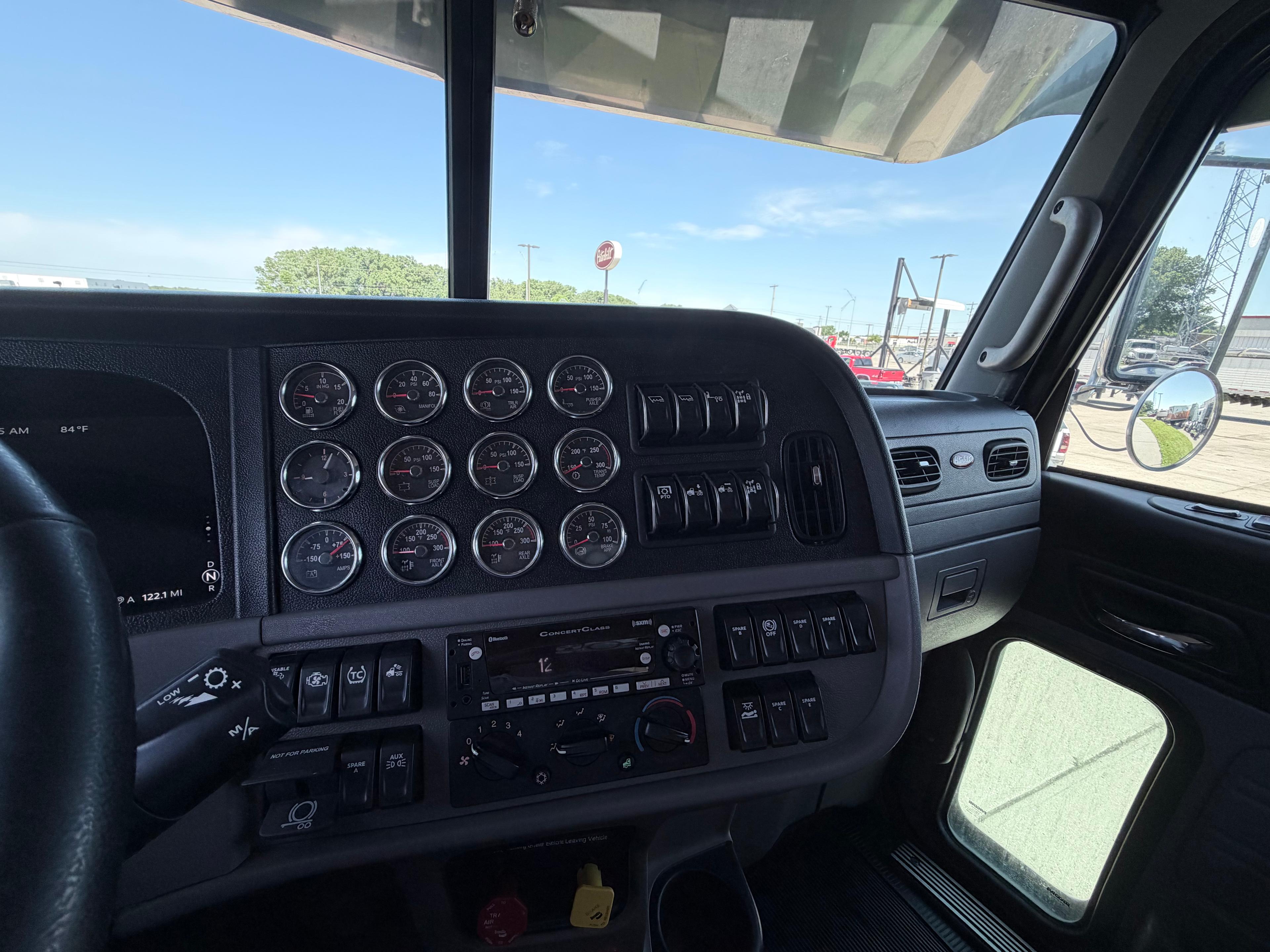2023 Peterbilt 389 in NORFOLK, NE — photo 9