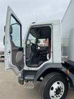 2024 Peterbilt 220EV in GRETNA, NE — photo 4
