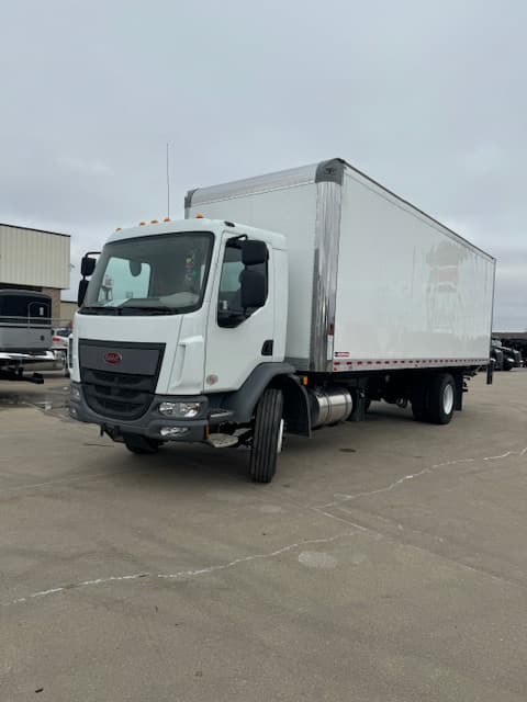 2024 Peterbilt 220EV in GRETNA, NE — photo 2