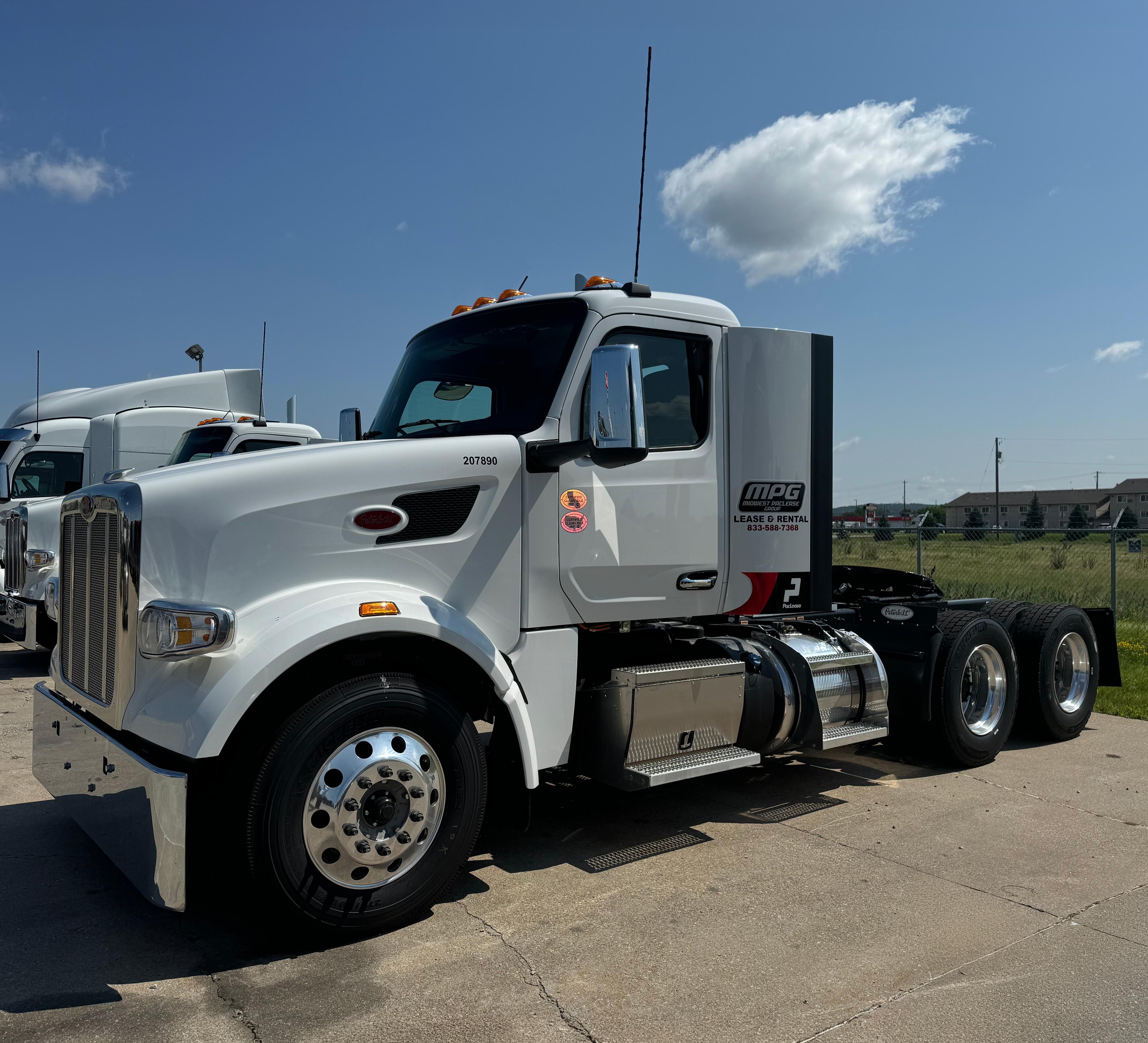 2025 Peterbilt 567