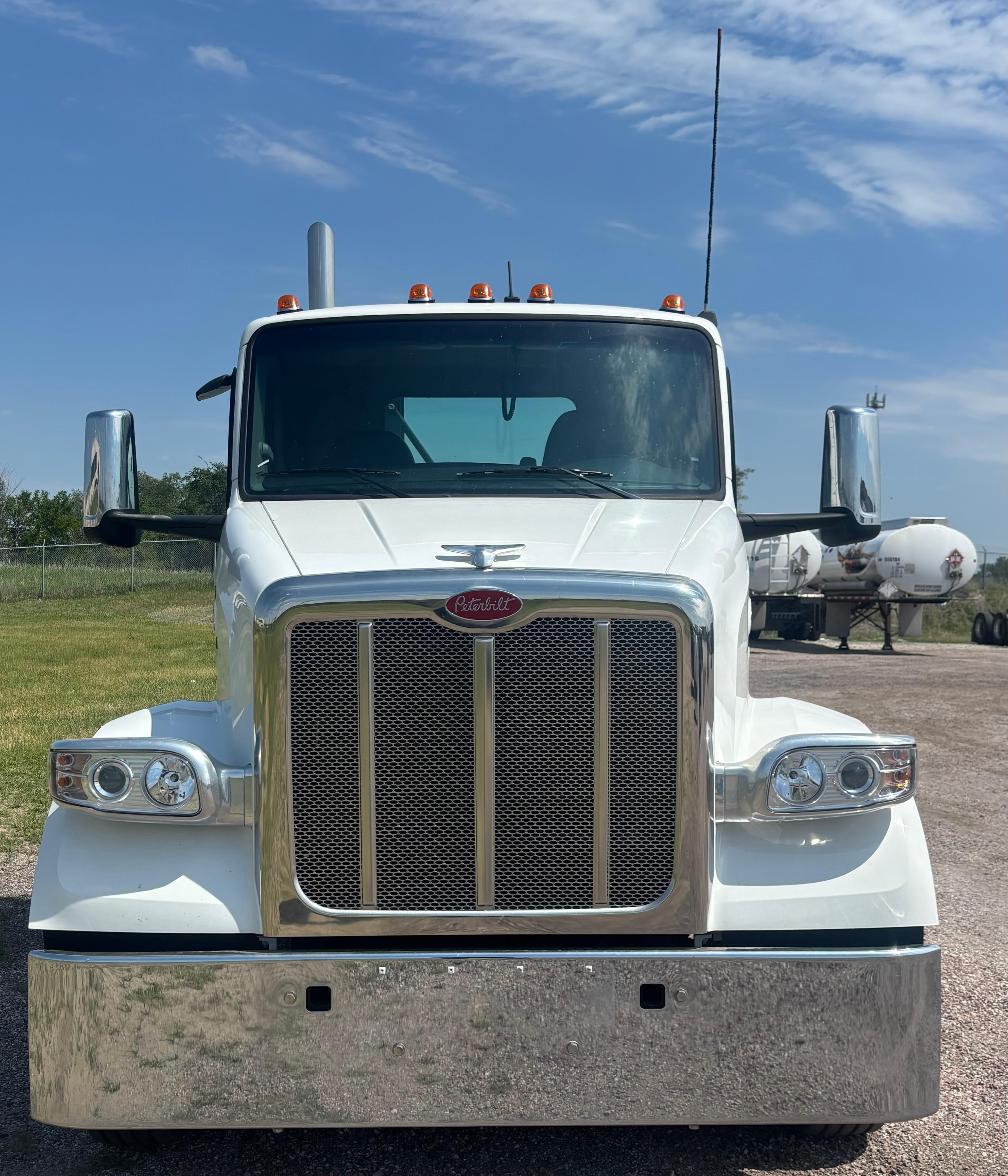 2025 Peterbilt 567 in COUNCIL BLUFFS, IA — photo 7