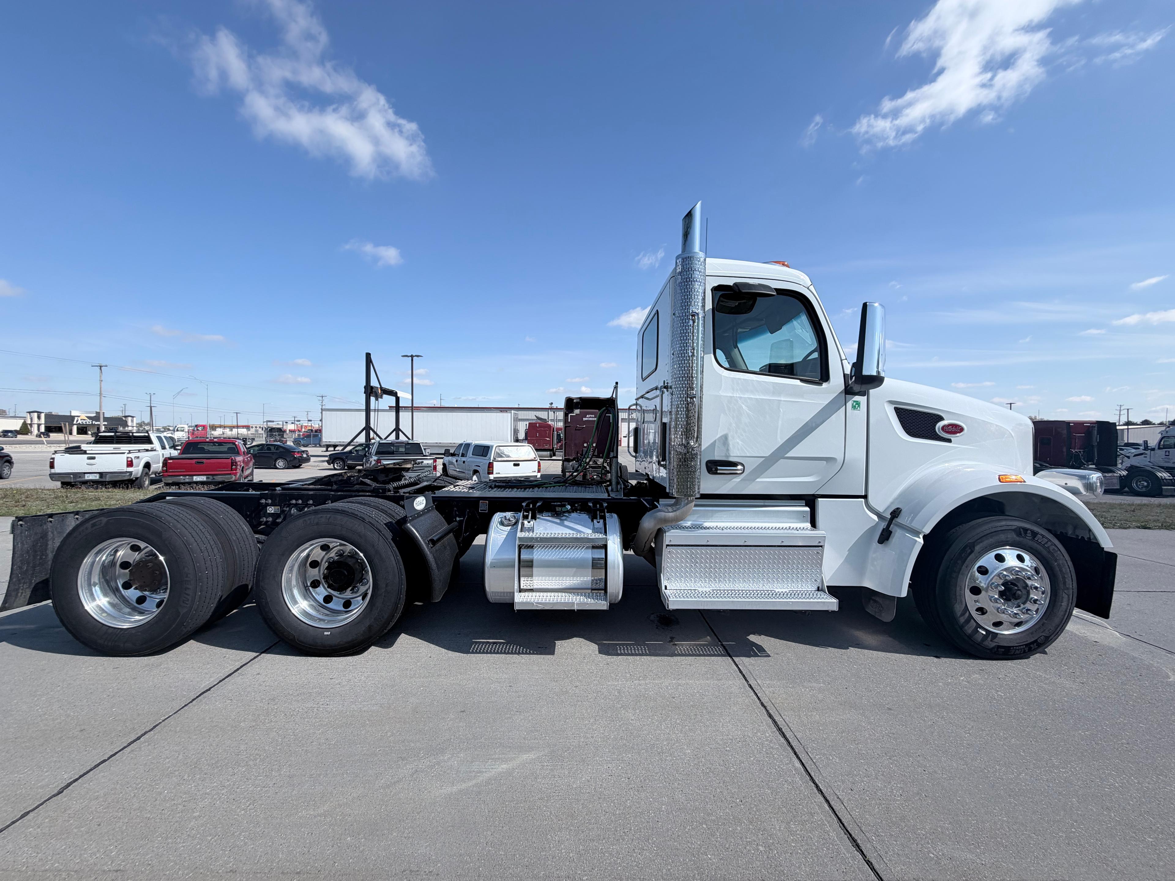 2025 Peterbilt 567 in City, NE — photo 4