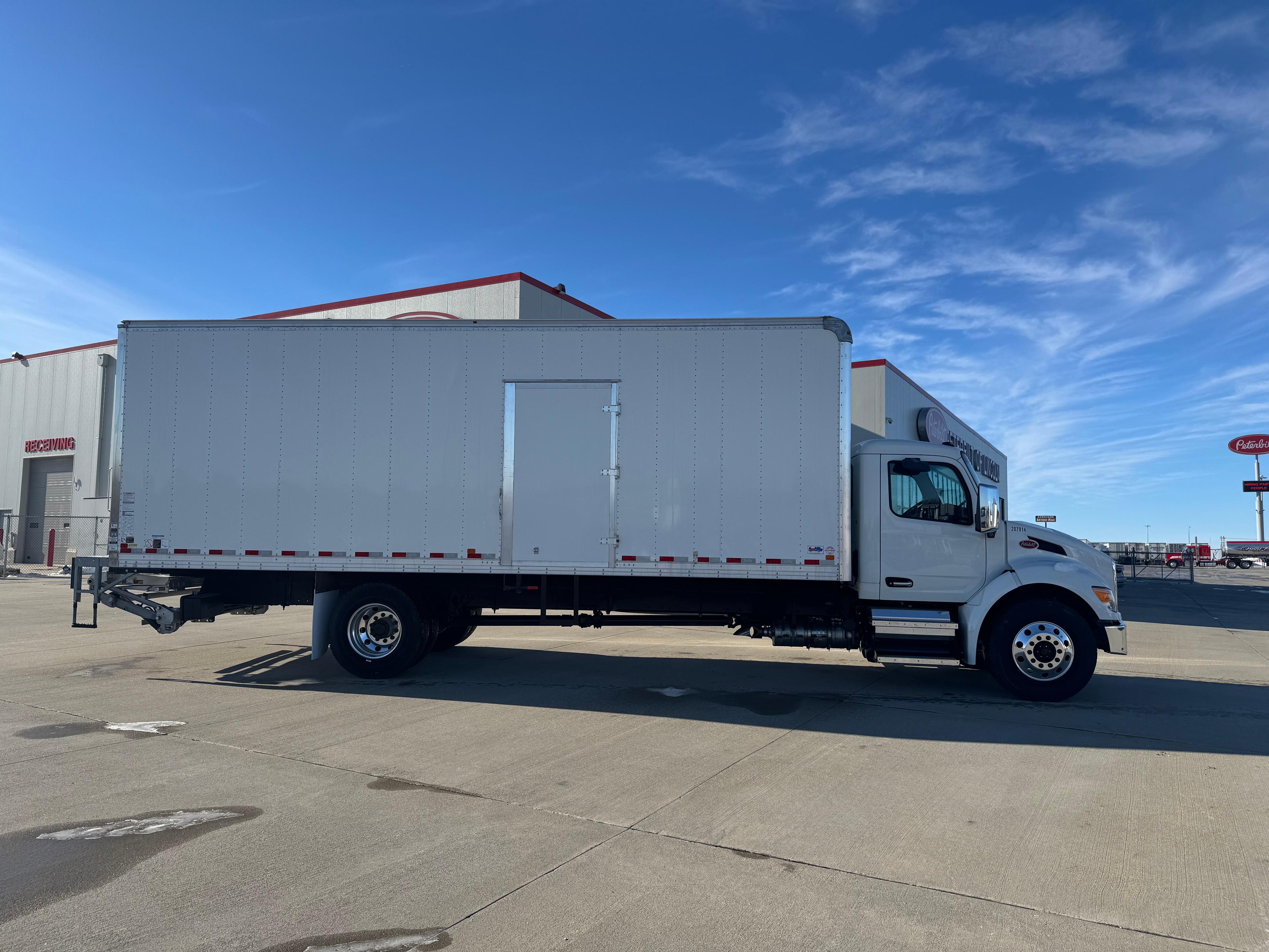 2025 Peterbilt 536 in DES MOINES, IA — photo 5