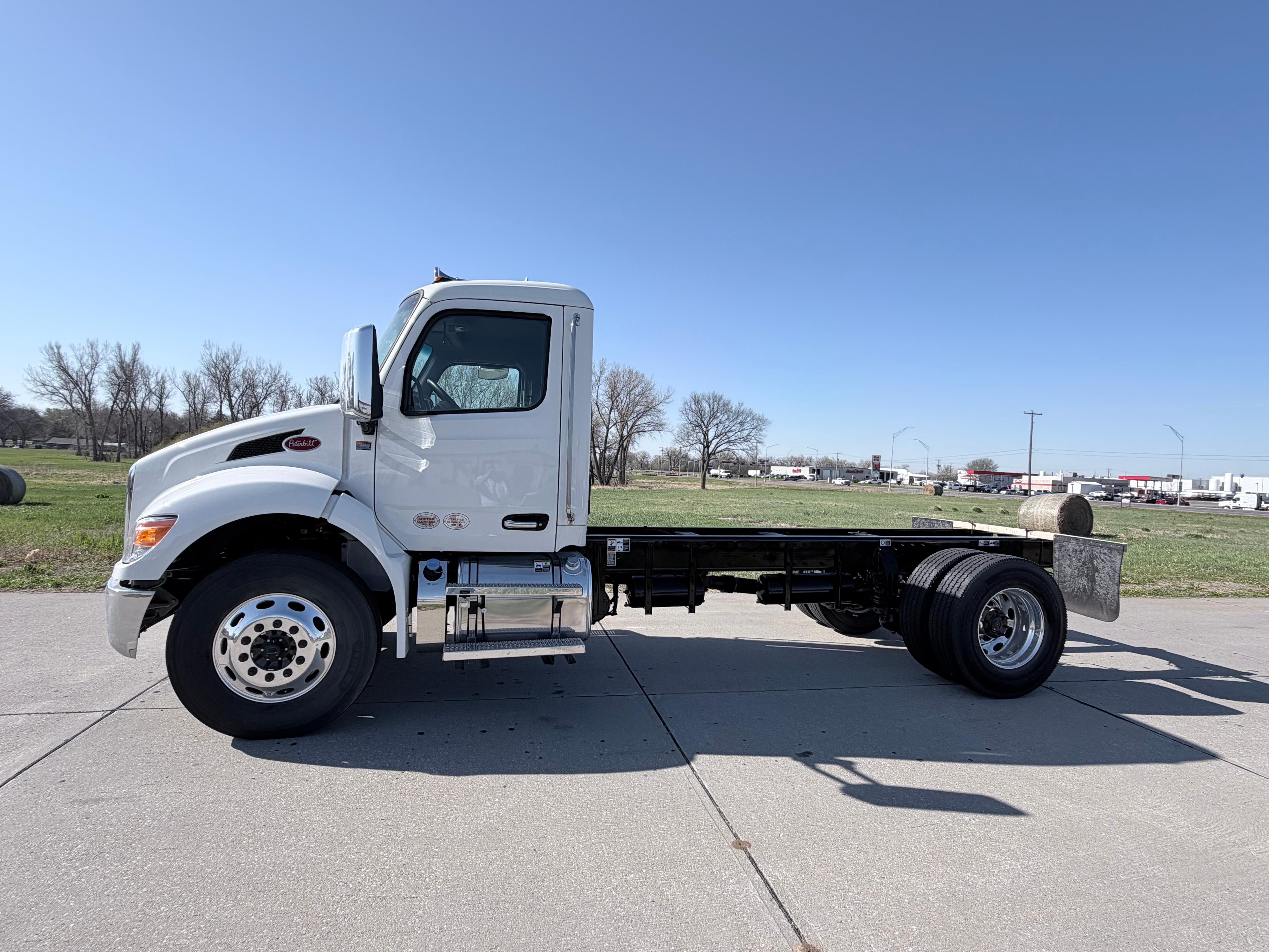 2025 Peterbilt 537 in NORFOLK, NE — photo 2